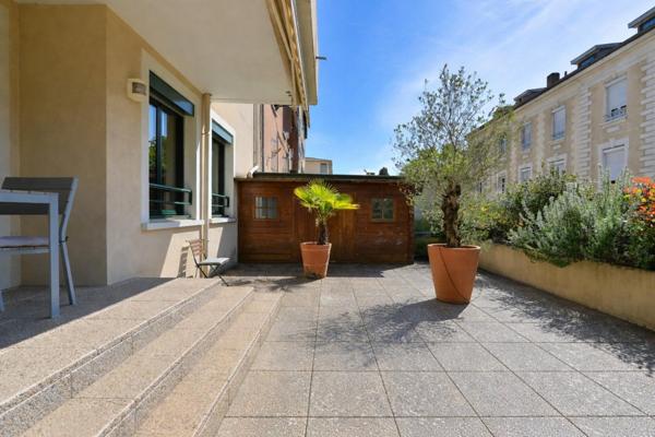 Appartement à CHARBONNIERES-LES-BAINS, 69260 - 4 pièces 126m²