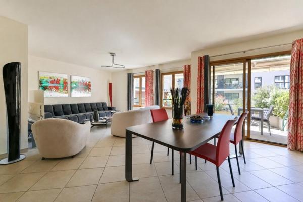 Appartement à CHARBONNIERES-LES-BAINS, 69260 - 4 pièces 126m²