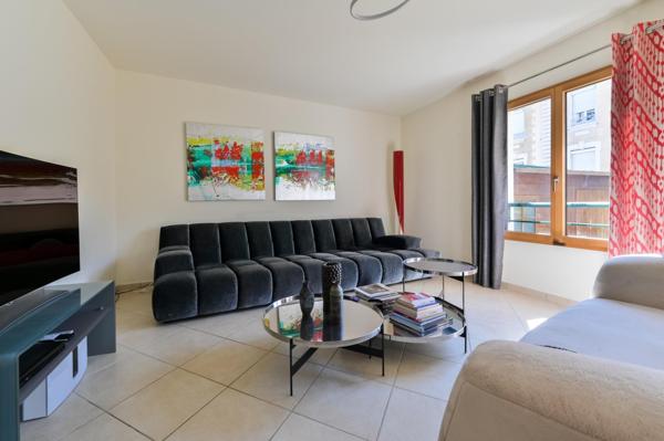 Appartement à CHARBONNIERES-LES-BAINS, 69260 - 4 pièces 126m²