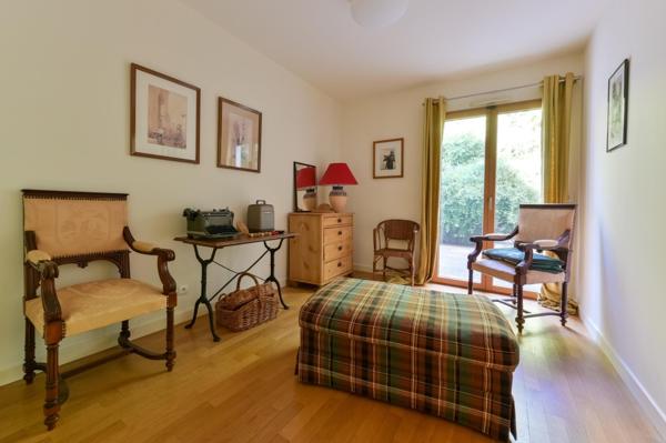 Appartement à CHARBONNIERES-LES-BAINS, 69260 - 4 pièces 126m²