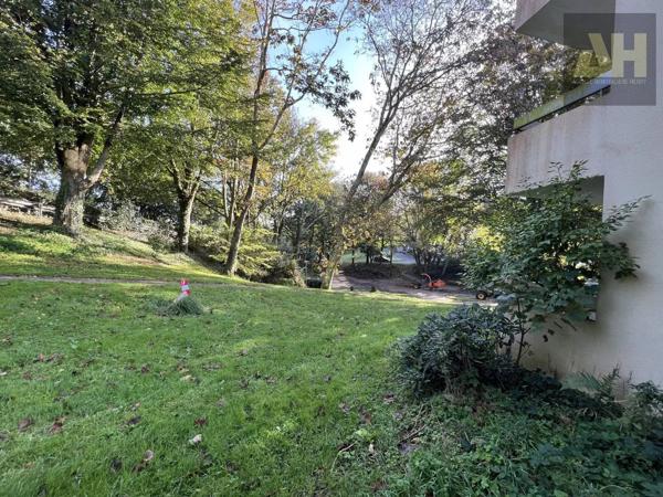 EXCLUSIVITE - BREST - APPARTEMENT T1 BIS RENOVE - PLACE DE PARKING PRIVATIVE