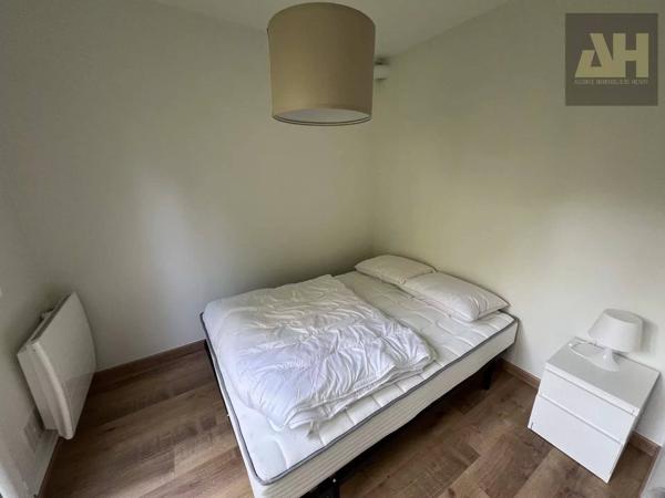 EXCLUSIVITE - BREST - APPARTEMENT T1 BIS RENOVE - PLACE DE PARKING PRIVATIVE