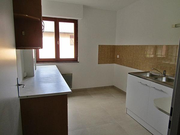 Location                                                      Appartement
                        
                     2 pièces                      46 m2                     à Raon-l'Étape