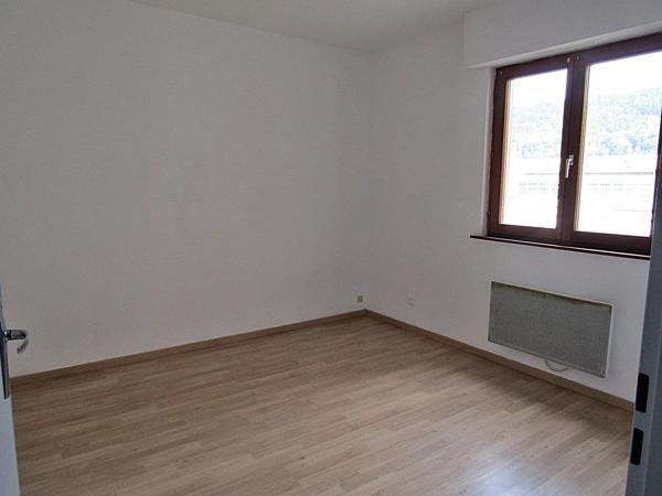 Location                                                      Appartement
                        
                     2 pièces                      46 m2                     à Raon-l'Étape