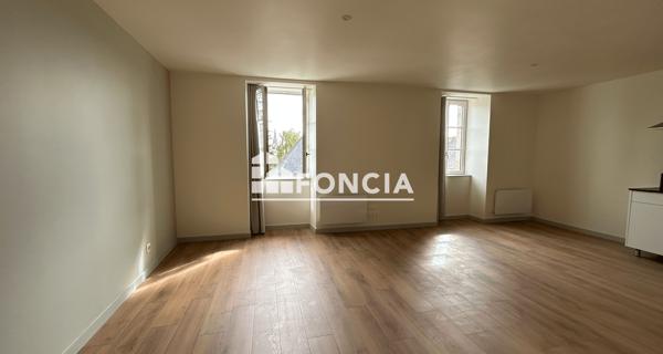 Location Studio 34.81 m² - Guingamp 22200
