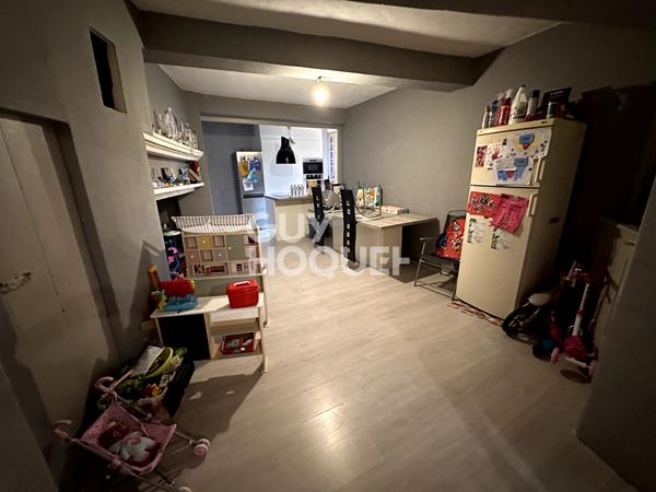 EXCLUSIVITE - à vendre à BAIXAS (66390) Maison de village R+2 de type F6 de 141 m²