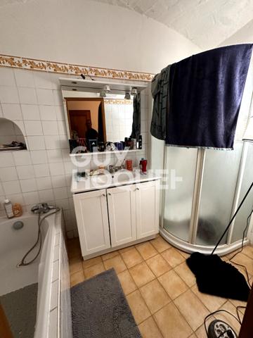 EXCLUSIVITE - à vendre à BAIXAS (66390) Maison de village R+2 de type F6 de 141 m²