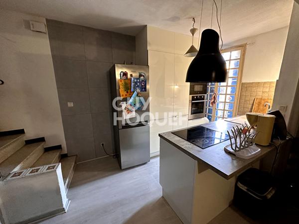 EXCLUSIVITE - à vendre à BAIXAS (66390) Maison de village R+2 de type F6 de 141 m²