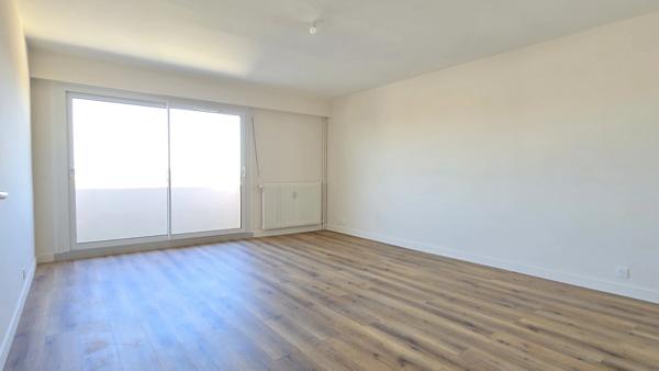 APPARTEMENT RENOVE 3P + BALCON + GARAGE + CAVE - HYPER CENTRE-VILLE LIMOGES