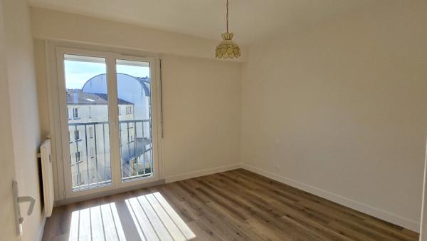 APPARTEMENT RENOVE 3P + BALCON + GARAGE + CAVE - HYPER CENTRE-VILLE LIMOGES
