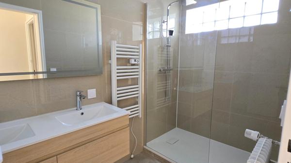 APPARTEMENT RENOVE 3P + BALCON + GARAGE + CAVE - HYPER CENTRE-VILLE LIMOGES