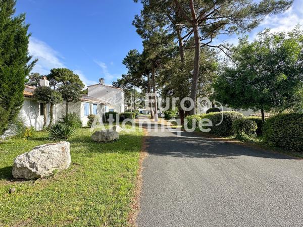 Belle Villa rénovée transformée en 4 chambres - Plain pied - La Palmyre