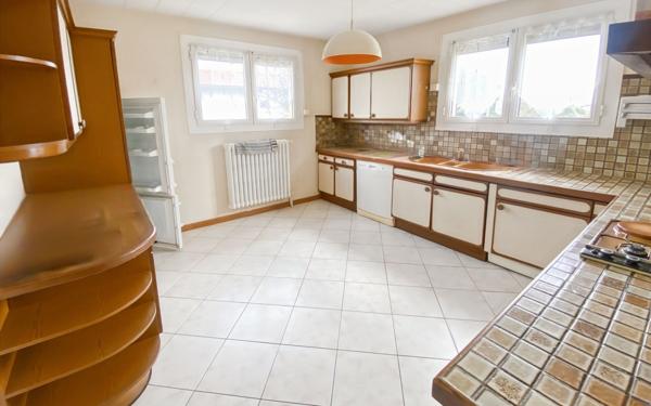 Maison à vendre    6 pièces • 137 m2 Villeneuve-Tolosane