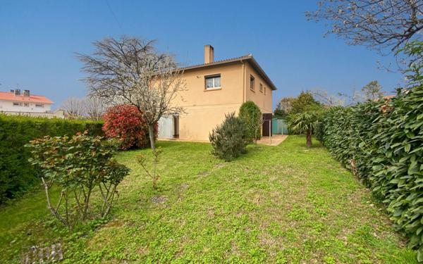 Maison à vendre    6 pièces • 137 m2 Villeneuve-Tolosane