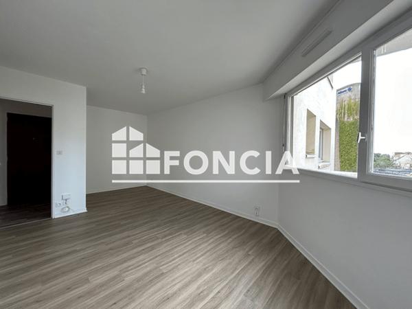 Location Studio 30.7 m² - 10 PUITS MAUGER Rennes 35000