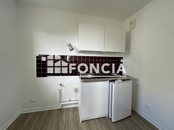 Location Studio 30.7 m² - 10 PUITS MAUGER Rennes 35000