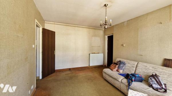 APPARTEMENT DE 34 M2 AVEC BALCON-CAVE-PLACE DE PARKING