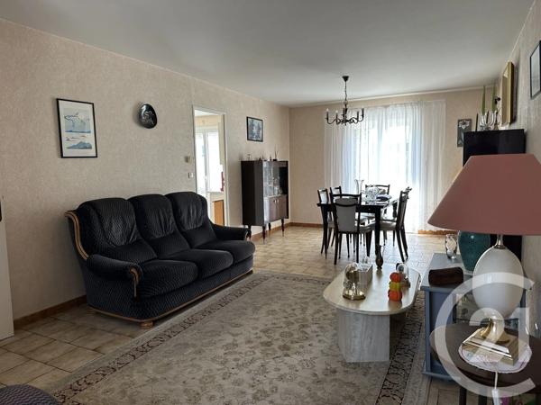 Maison à vendre  4 pièces - 88,80 m 2   VILLEREST  - 42