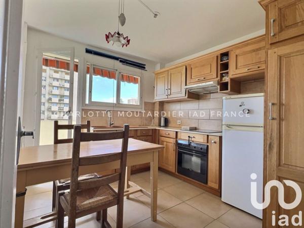 Appartement 4 pièces de 89 m² à Toulon (83000)