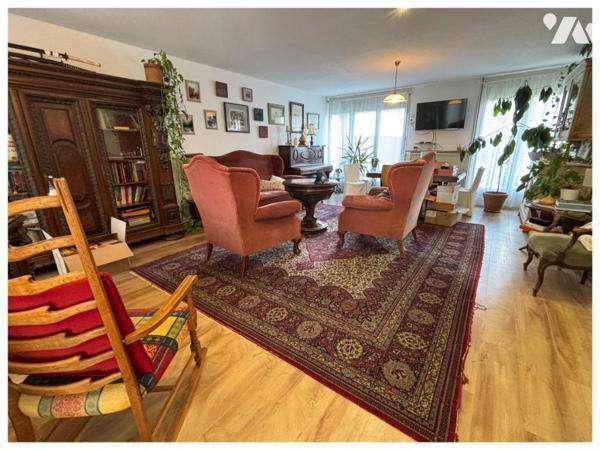 Maison avec chambres de plain pied, avec extérieur