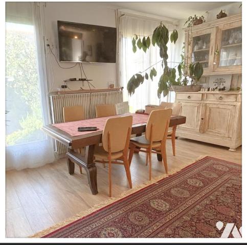 Maison avec chambres de plain pied, avec extérieur