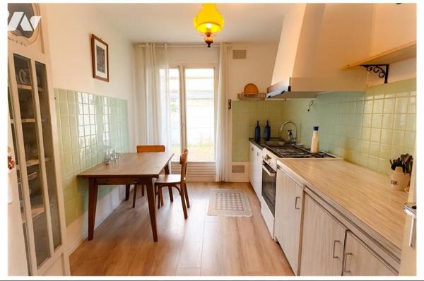 Maison avec chambres de plain pied, avec extérieur