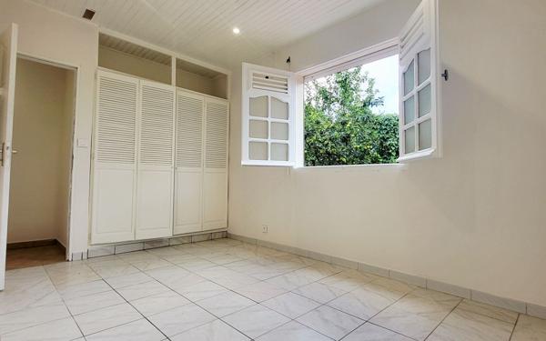 Appartement à louer    4 pièces • 126,89 m2 Le Lamentin