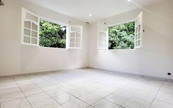 Appartement à louer    4 pièces • 126,89 m2 Le Lamentin