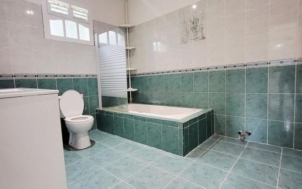 Appartement à louer    4 pièces • 126,89 m2 Le Lamentin