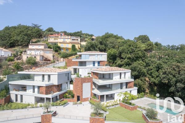 Appartement à vendre 4 pièces 102,7 m² Les Adrets-de-l'Estérel