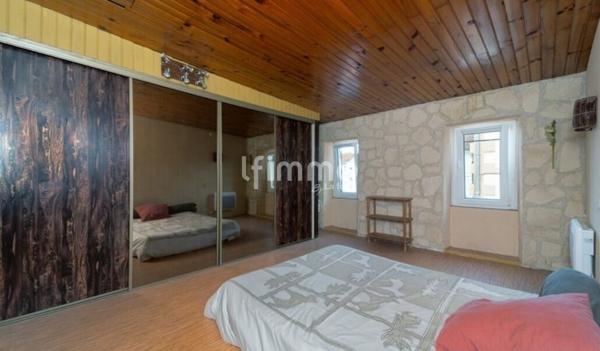 Maison familiale de 103 m² – 33920 Saint-Yzan-de-Soudiac
