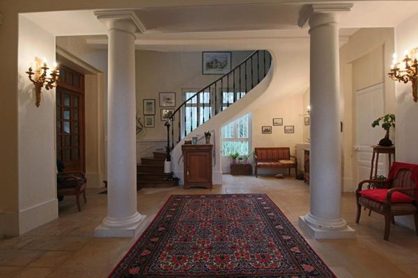 Élégance intemporelle au coeur de la campagne française