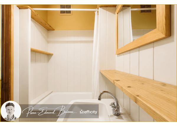 Appartement
         2 pièces
        - 33 m² 169 000 € *