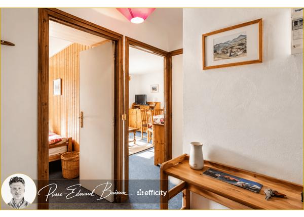 Appartement
         2 pièces
        - 33 m² 169 000 € *