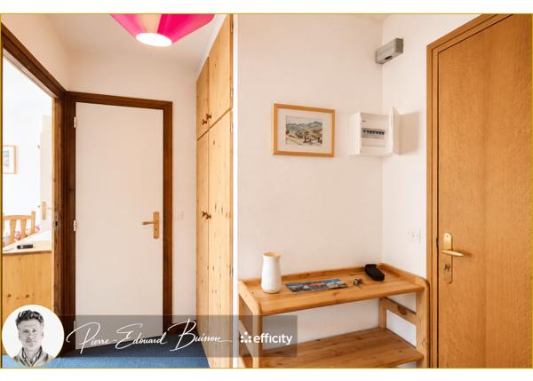 Appartement
         2 pièces
        - 33 m² 169 000 € *