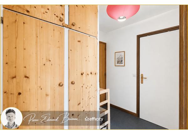 Appartement
         2 pièces
        - 33 m² 169 000 € *