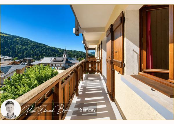 Appartement
         2 pièces
        - 33 m² 169 000 € *