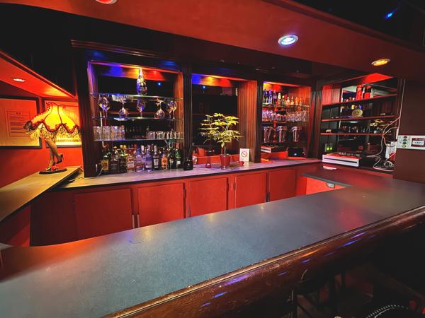 Murs et fond de commerce – Bar à champagne intimiste au coeur de Lyon 6ème