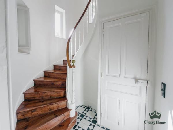 Maison 7 pièce(s) 5 chambre(s) 270 m²