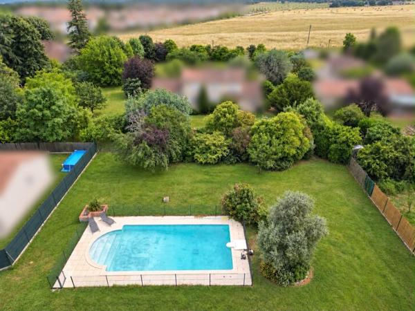 Terrain plat à batir 725 m² avec piscine – Seysses