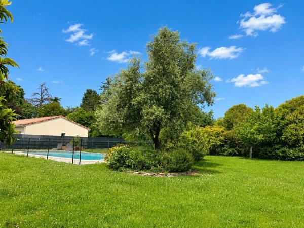 Terrain plat à batir 725 m² avec piscine – Seysses