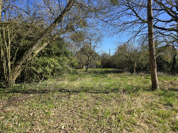 Beton-Bazoches (77320) Belle longère à rénover