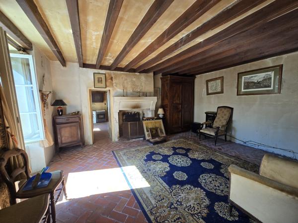 Beton-Bazoches (77320) Belle longère à rénover