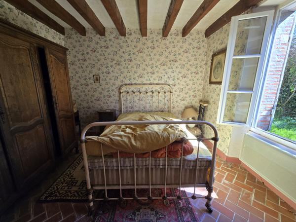 Beton-Bazoches (77320) Belle longère à rénover