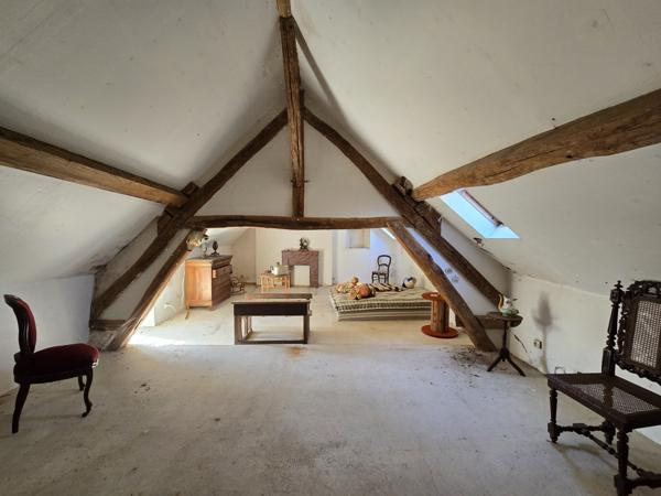 Beton-Bazoches (77320) Belle longère à rénover