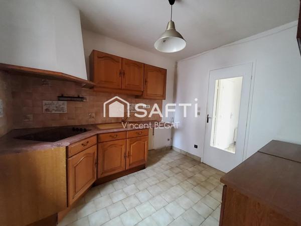 Maison en pierre, plain-pied, jardin, gare.