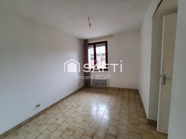 Maison en pierre, plain-pied, jardin, gare.