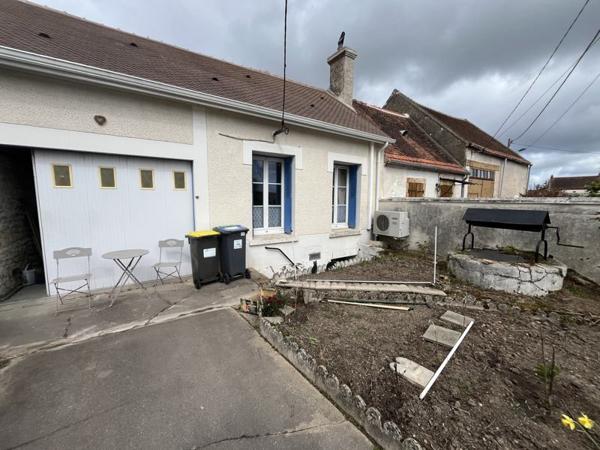 Maison à vendre |                                       Châteaumeillant |                                        3 pièces  |  65 m²