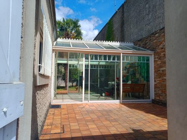 Maison
         7 pièces
        - 217 m² 225 000 € *