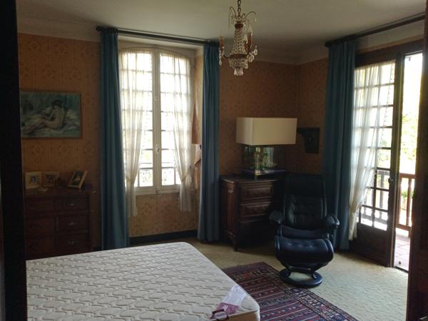 Maison
         7 pièces
        - 217 m² 225 000 € *